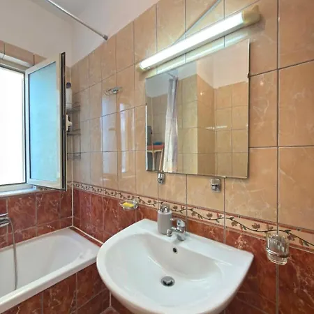 Apartment Traditional *